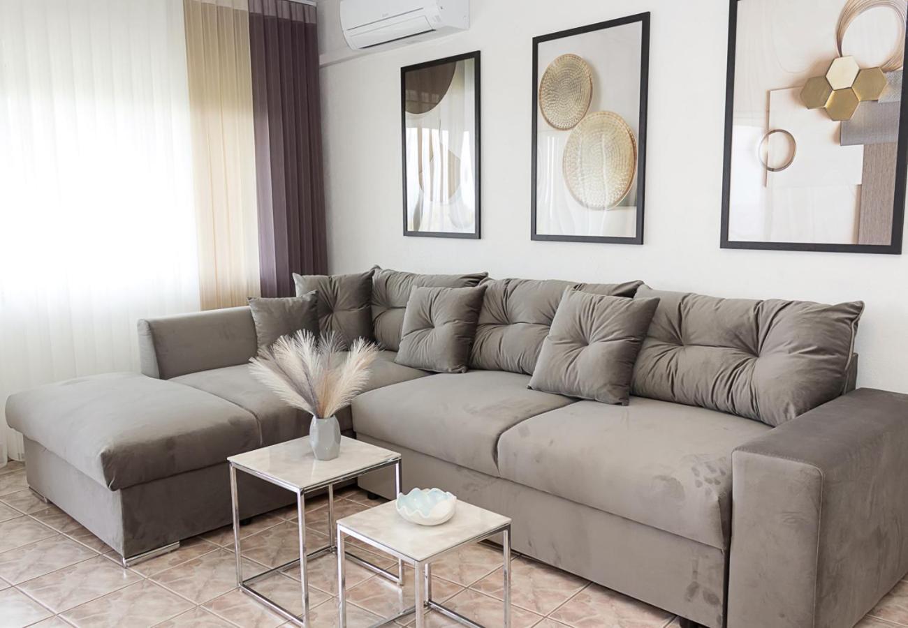 Ferienwohnung Two Identical Designer 2Bd Flats With Sea View In Balchik By Flat Mаnager Exterior foto